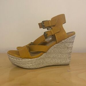 Wedge sandal size 10
